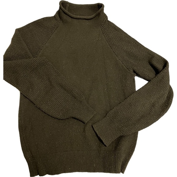 Jessica Simpson Turtleneck Sweater - Picture 1 of 4